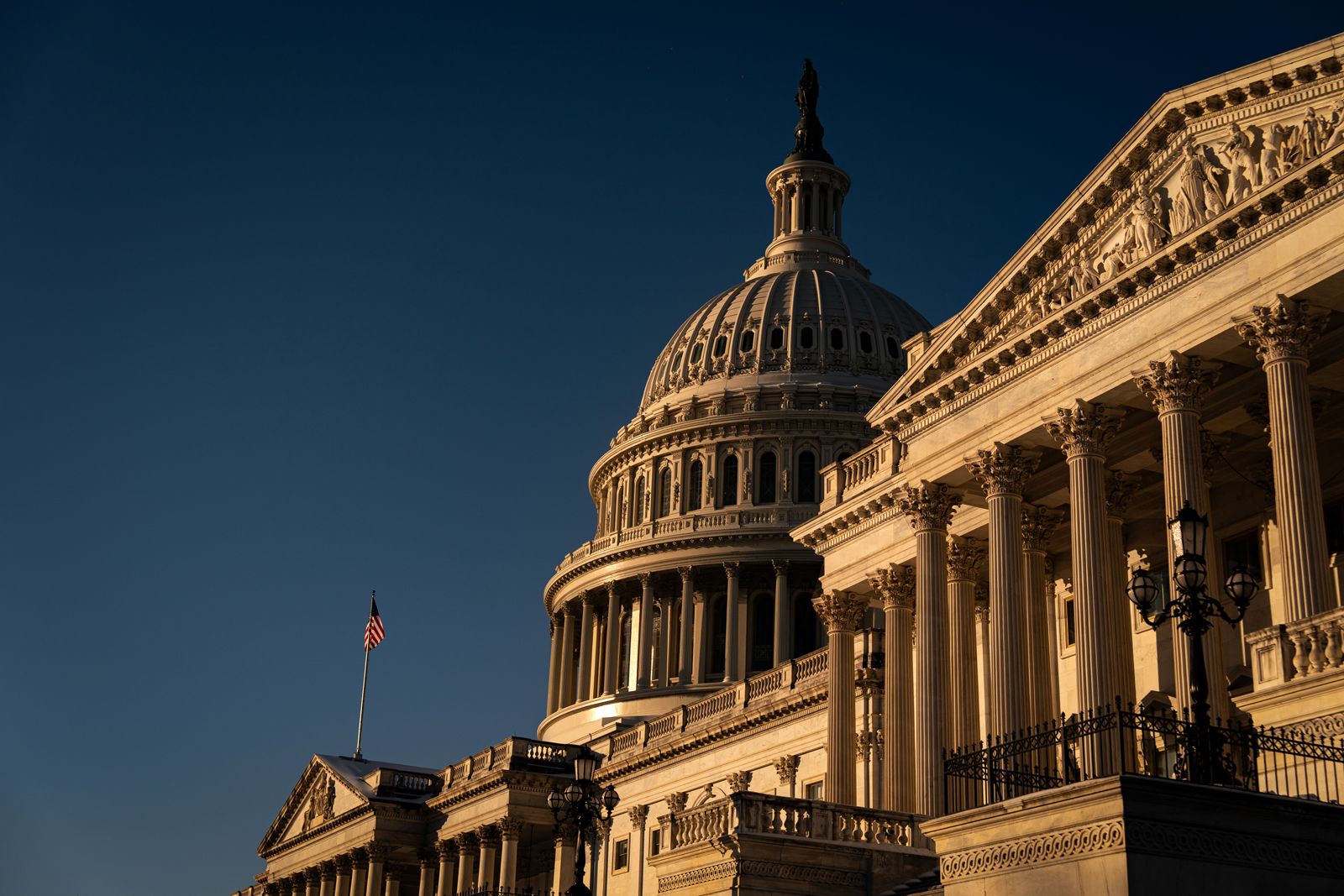 Lawmakers Push to End Partial Government Shutdown